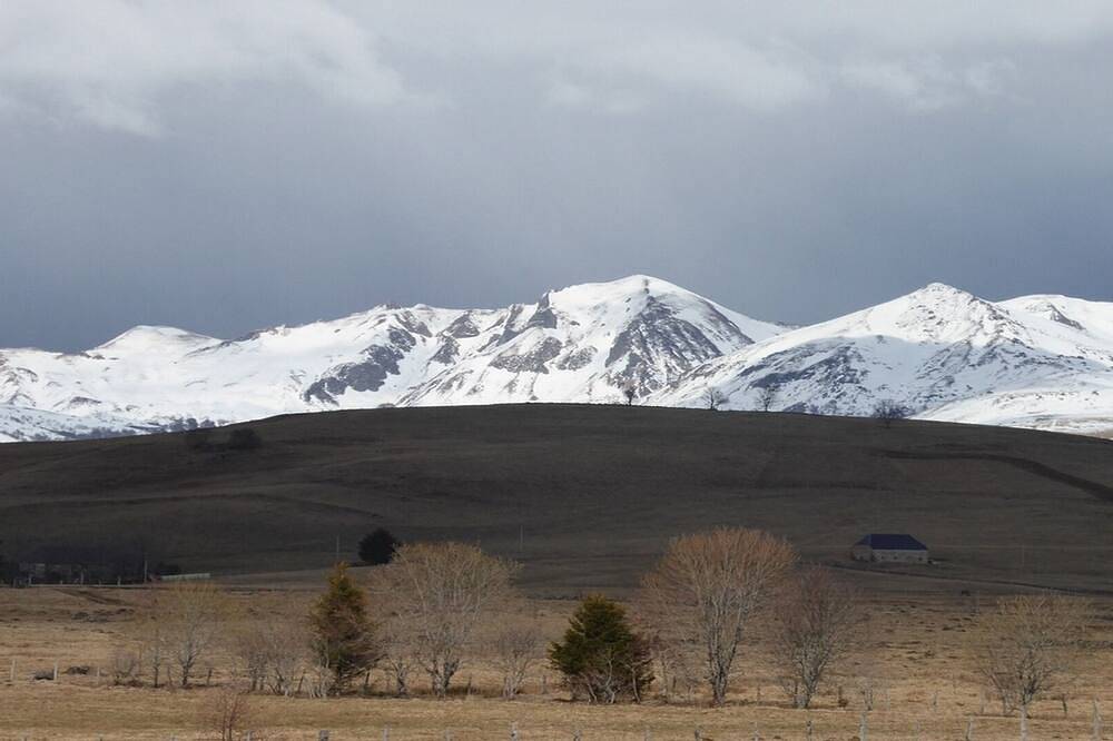 Gîte de Chez Lu, gîte 4 personnes au coeur de la nature in Picherande, Parc naturel régional des Volcans d'Auvergne