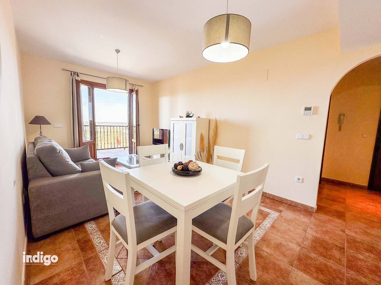 Apartamento inteiro, Apartamento de férias para 4 pessoas com varanda in Urbanizacion Costa Esuri, Ayamonte