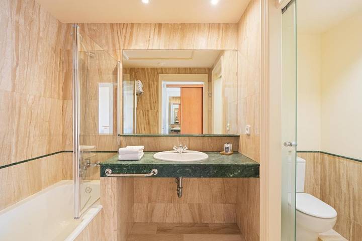 Hôtel pour 2 personnes, avec terrasse à Vilanova i la Geltrú - 2