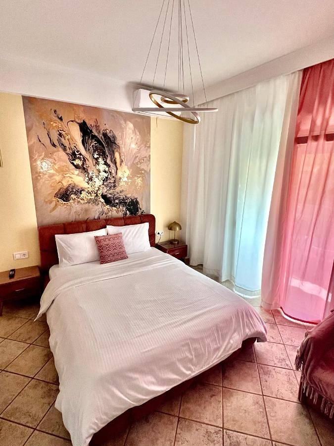 Gîte pour 2 personnes, avec terrasse et vue, animaux acceptés à Serrès - 2