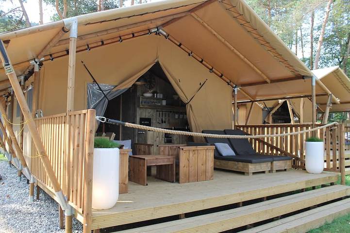 Chalet für 6 Personen, mit Garten und Pool am Gardasee