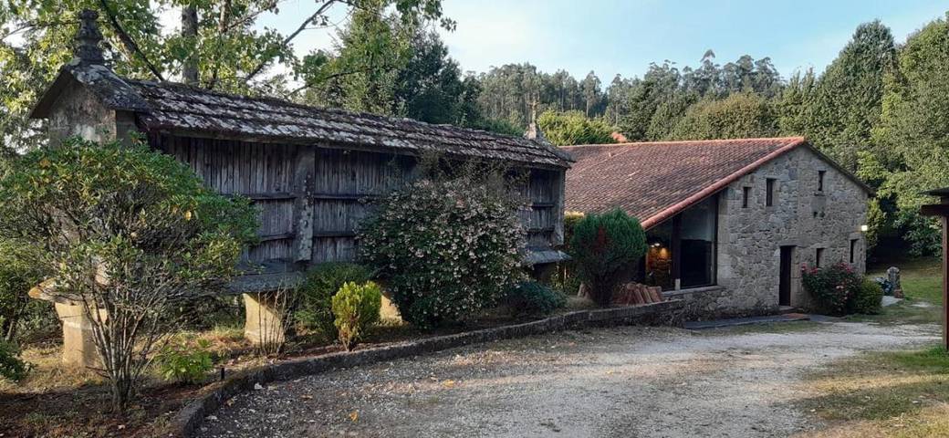 Location de vacances pour 20 personnes, avec vue et bassin pour enfant ainsi que jardin et piscine à Ames - 4
