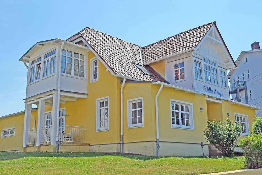Entire apartment, 04 beautiful 2-room-apartment with glazed veranda - quietly situated in Göhren, Ruegen