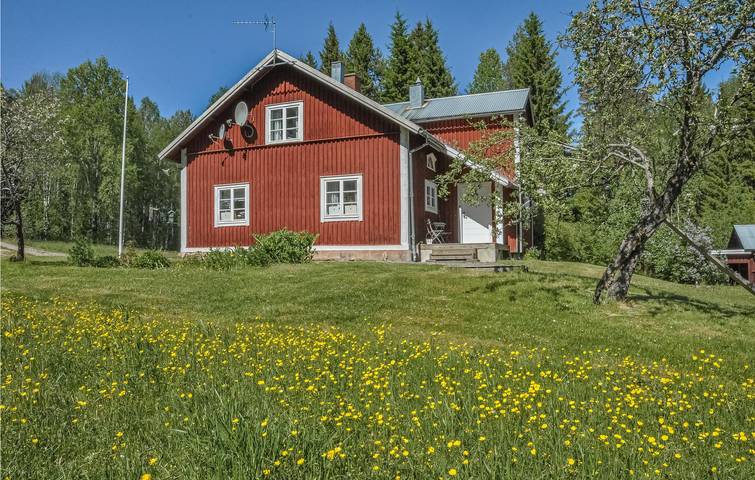 Ferienhaus für 6 Personen, mit Garten und Sauna sowie Terrasse in Mittelschweden