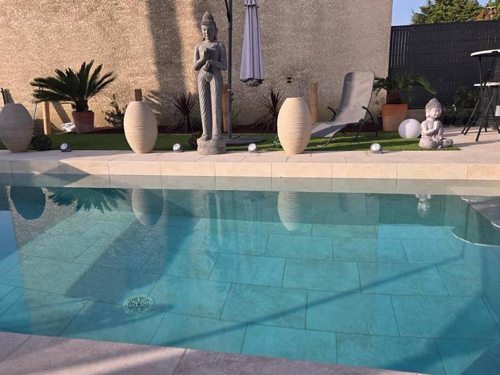Appartement de vacances pour 2 personnes, avec Jacuzzi ainsi que Terrasse et Piscine