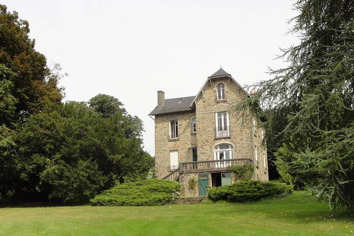 Location de vacances pour 9 personnes, avec balcon et jardin à Masseret