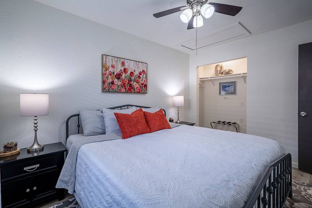 Gehobenes, modernes und komfortables Haus - 3 Br / 2Ba - neu renoviert in Edmond, Oklahoma County