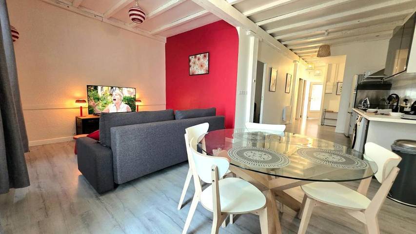 Gîte pour 6 personnes, avec balcon et vue, animaux acceptés à Ginestas