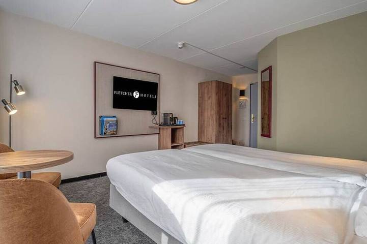 Comfortable Stay with Sauna, Indoor Pool, and Direct Access to Drentsche Aa Park in Drenthe