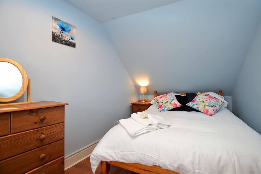 Chapelton Cottage by Loch Fyne, picturesque location in Argyll & Bute