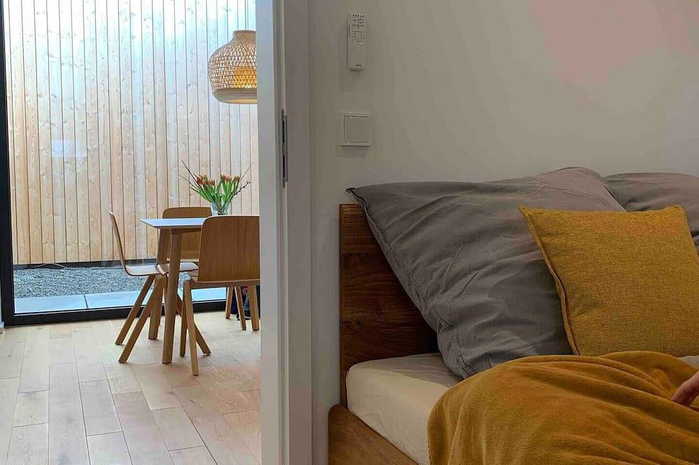 Ganze Wohnung, Moderne Ferienwohnung mit Innenhof in Brohl-Lützing, Osteifel