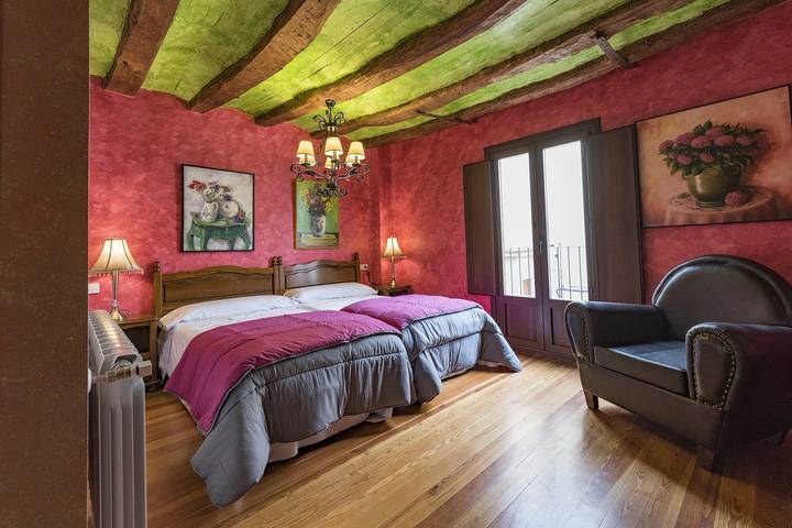Zimmer 'El Tordo' mit Bergblick, Weinkeller und unbegrenztem Spa-Zugang in Lerín, Navarra Provinz
