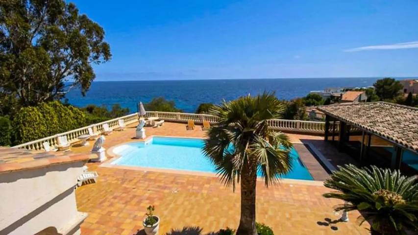 Gîte pour 11 personnes, avec Balcon et Terrasse ainsi que Jardin et Piscine dans Agay - 3