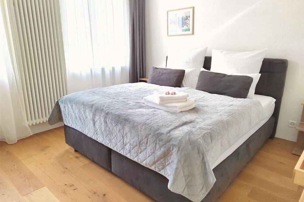 Entire apartment, Casa Rheinblick - Apartment C - 1Br River View – 3nd Floor in Basel, Aargau-Basel