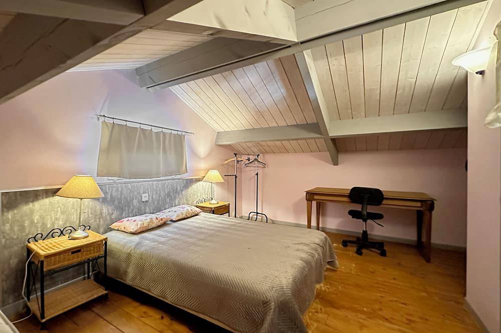 Maison Oléa - Gîte \"égoa\" Avec vue sur la Vallée de la Vézère in Le Bugue, Périgord Noir