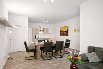 Vakantieappartement voor 14 Personen in Berlin Mariendorf, Berlijn, Afbeelding 3