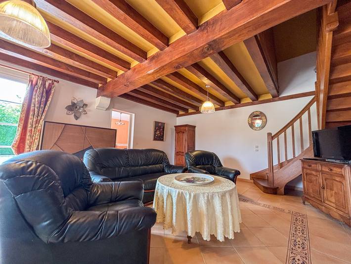 Gîte pour 8 personnes, avec piscine ainsi que jardin et terrasse à Faverolles - 2