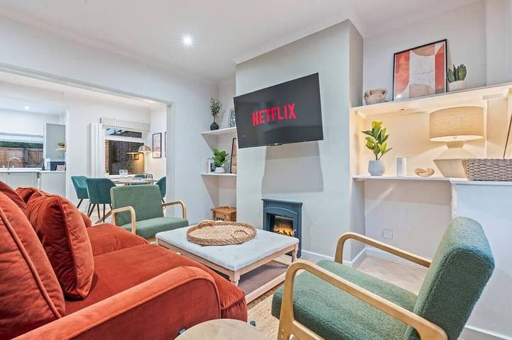 Glamping for 7 people in Chester