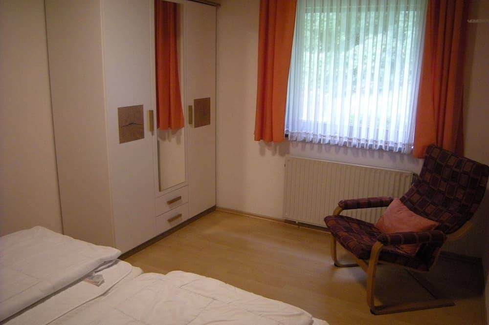 Ferienhaus 'Bungalow 21' mit Gemeinschaftsgarten und Wi-Fi in Künzell, Rhön-Hessen