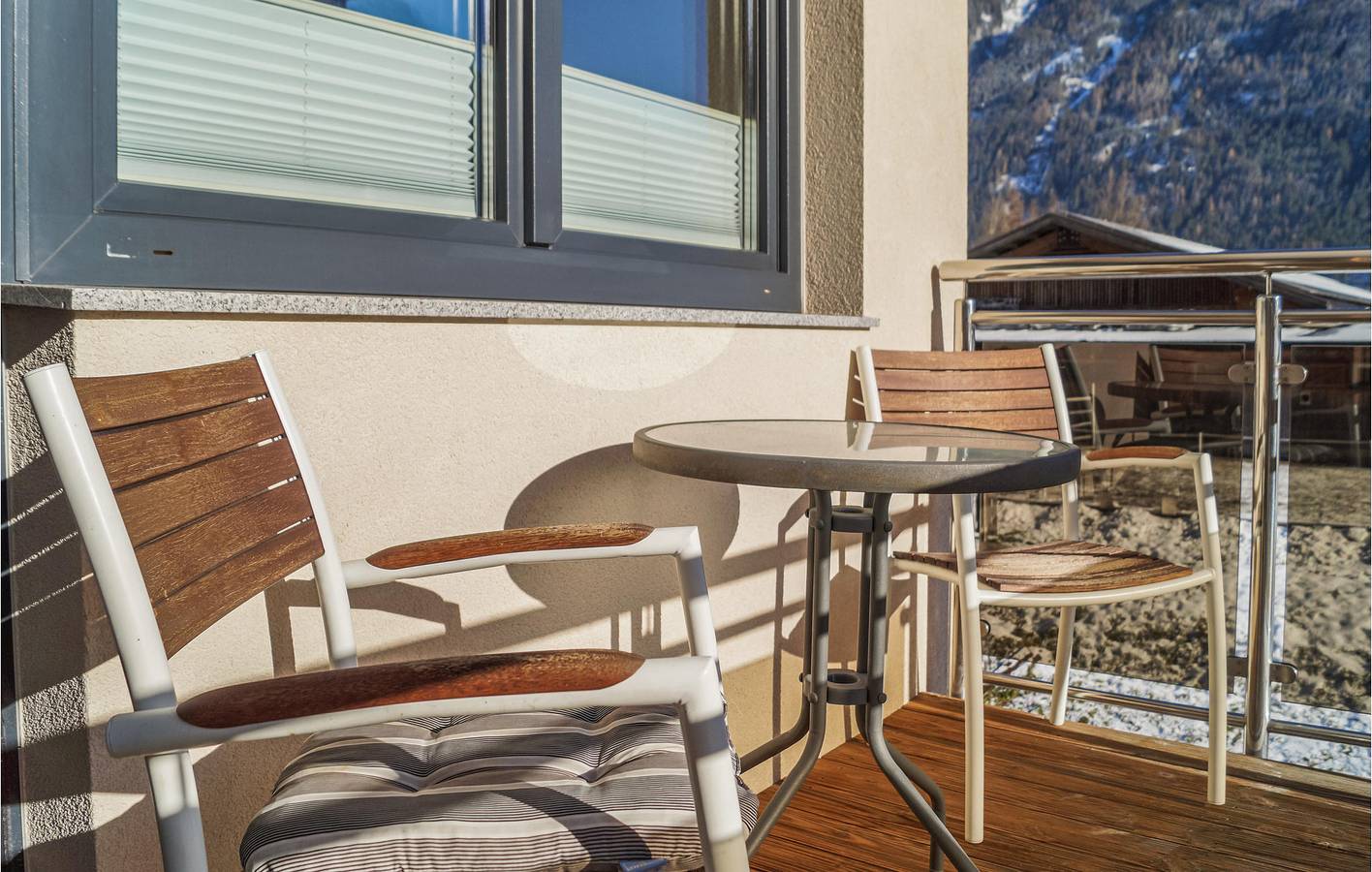 Ganze Ferienwohnung, Apartment mit Bergblick, Parkplatz, Terrasse und Internet. in Längenfeld, Ötztal