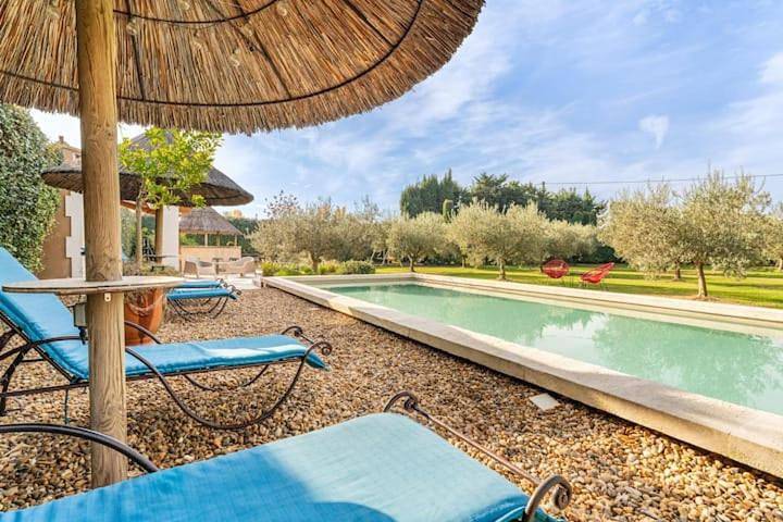 Maison de vacances pour 4 personnes, avec vue ainsi que jardin et piscine