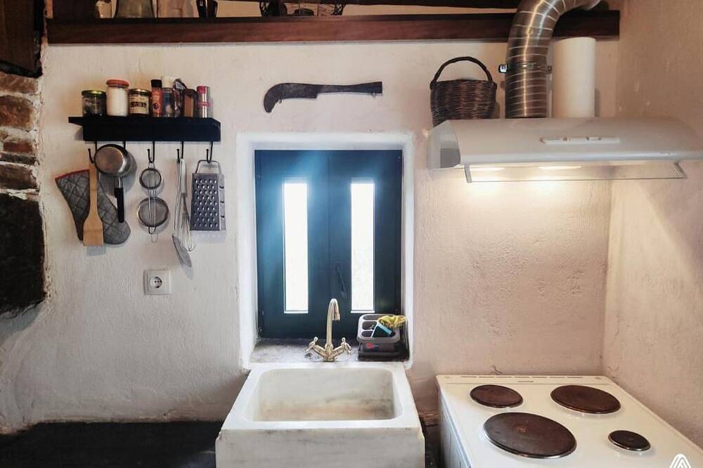Stone House | Icaria | Airy in Ikaria