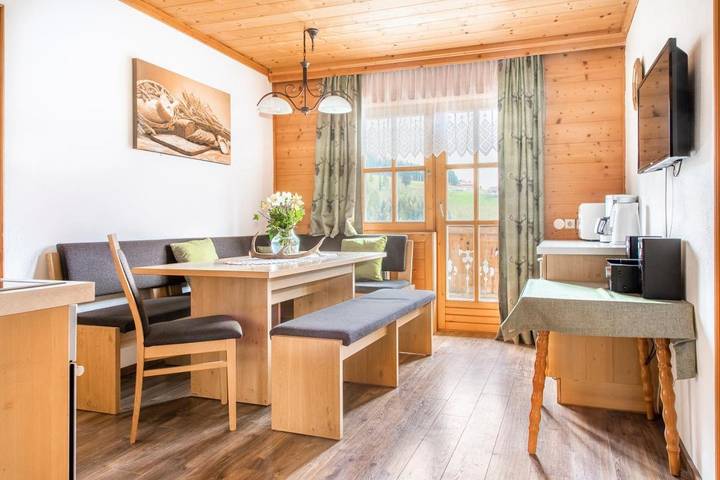 Ferienwohnung für 2 Personen, mit Balkon und Terrasse sowie Garten und Ausblick in Sankt Johann im Pongau - 4
