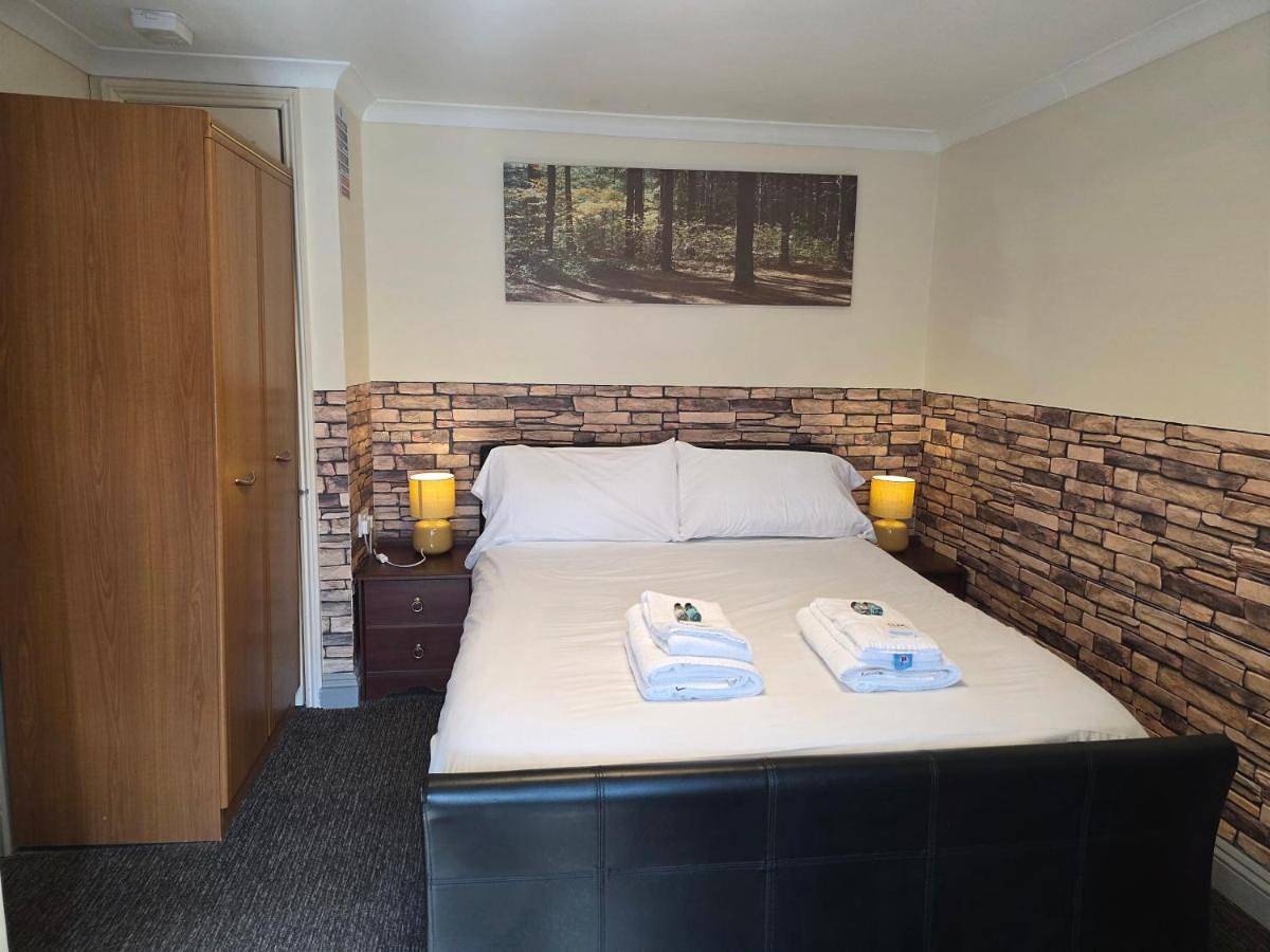 Kandy Double Room with Private Bathroom in Sheringham, Norfolk Coast