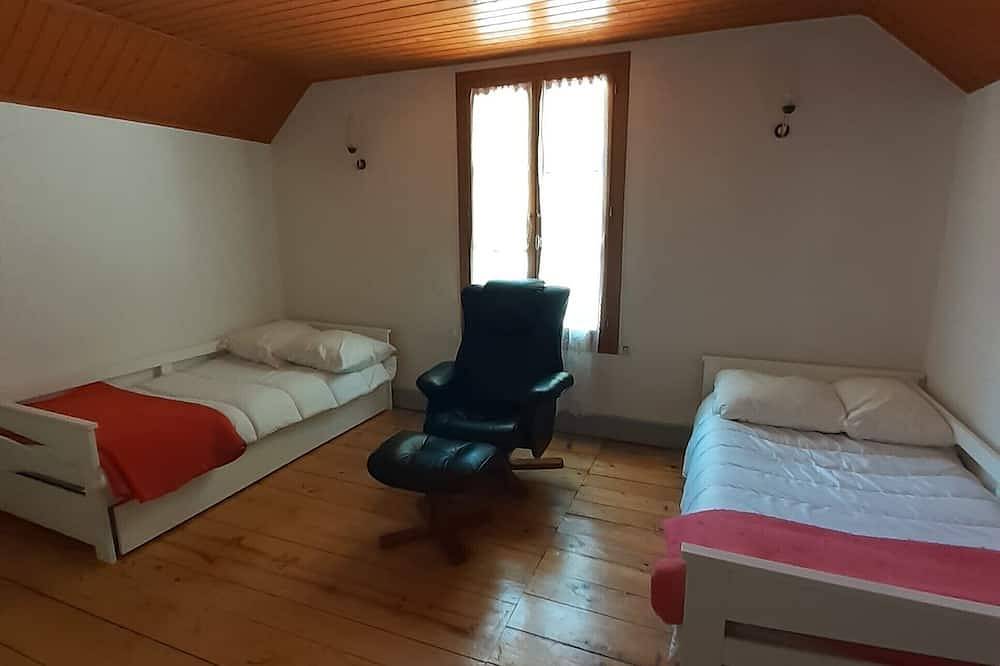 Maison du Guier 4 ou 6 personne au coeur du massif in Saint-Pierre-de-Chartreuse, Isère