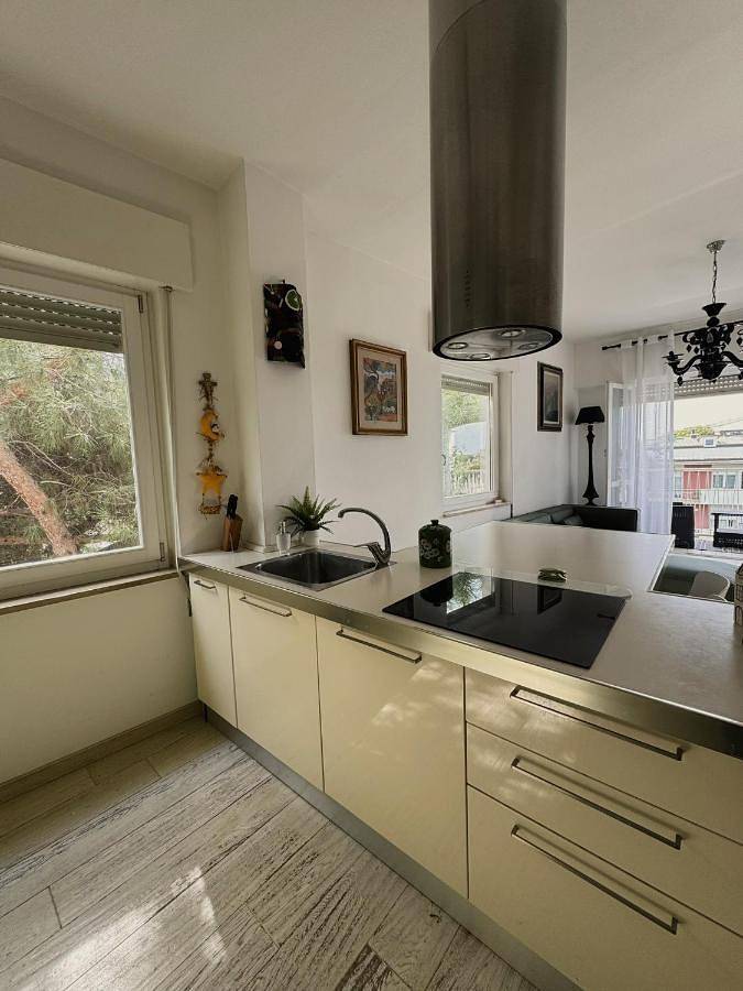 Ferienwohnung für 5 Personen, mit Balkon und Terrasse sowie Ausblick in Milano Marittima - 2