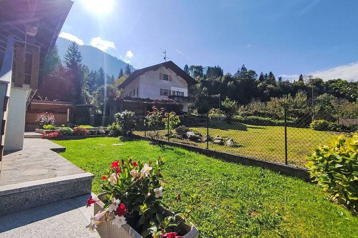 Appartamento per 6 persone, con giardino in Tione di Trento