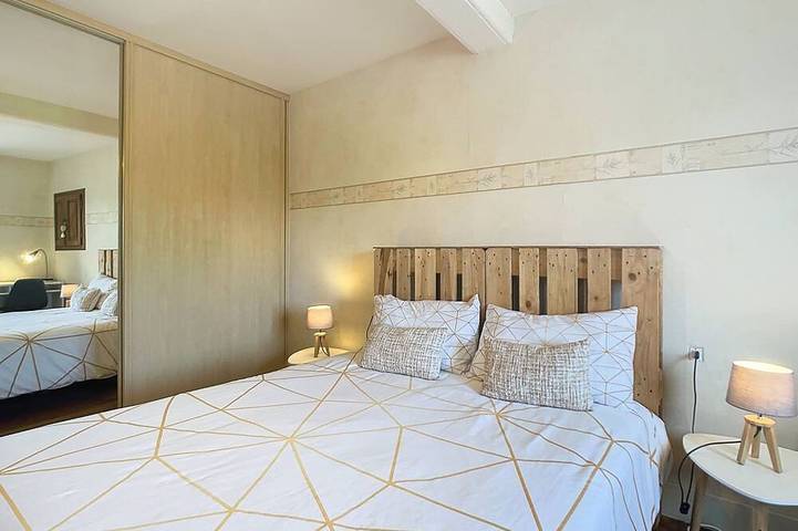 Location de vacances pour 6 personnes, avec jardin à Lancié - 2