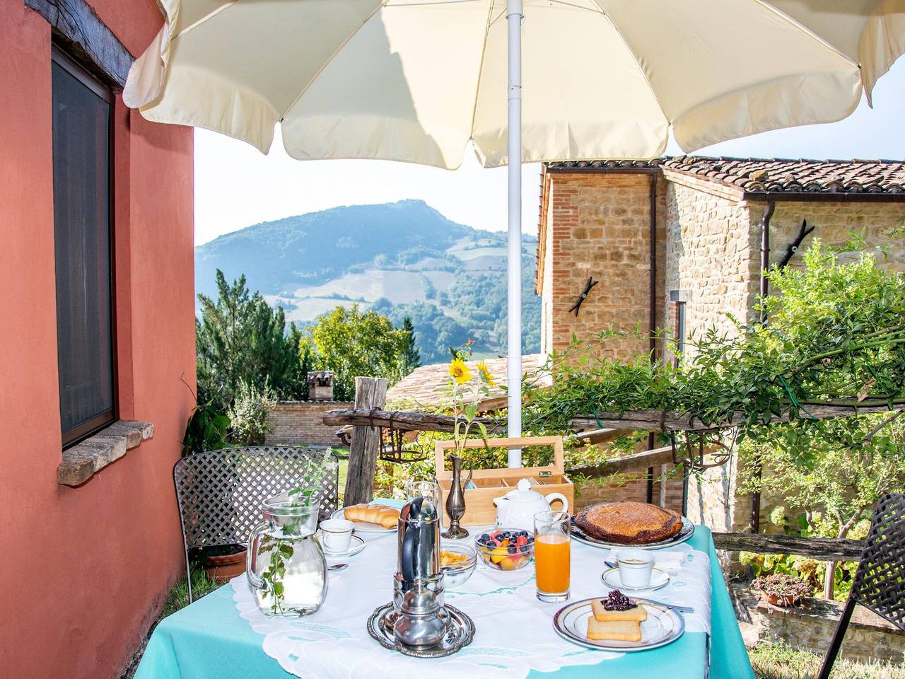 Relaxing Retreat in Le Marche in Monte San Martino, Macerata Province