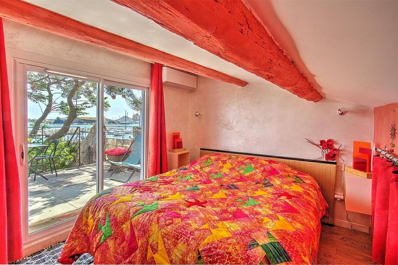 La Cabane D'Isa in Sète, Côte méditerranéenne (France)