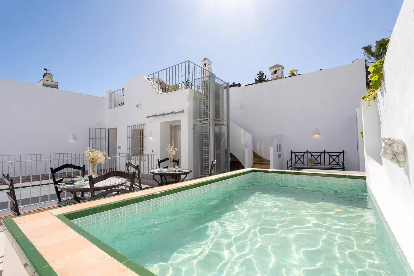 Apartamento entero, Unique Sevillian House with terrace and pool. Casa Pimienta in Casco Antiguo, Sevilla