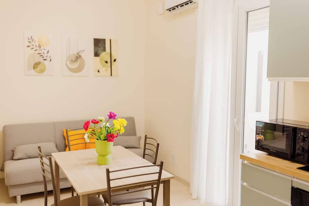 Comfort and Relaxation with small exclusive terrace! in Mazara del Vallo, Province de Trapani