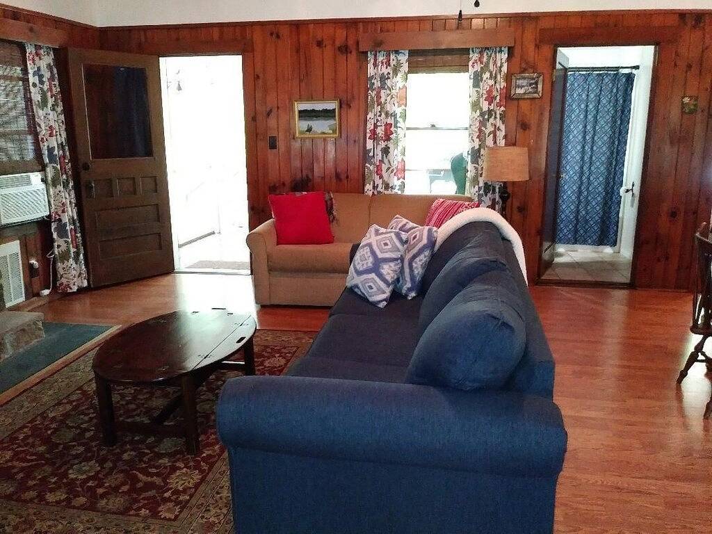 Gehen Sie von diesem renovierten Cottage zum Million Dollar Beach! in Adirondack Mountains