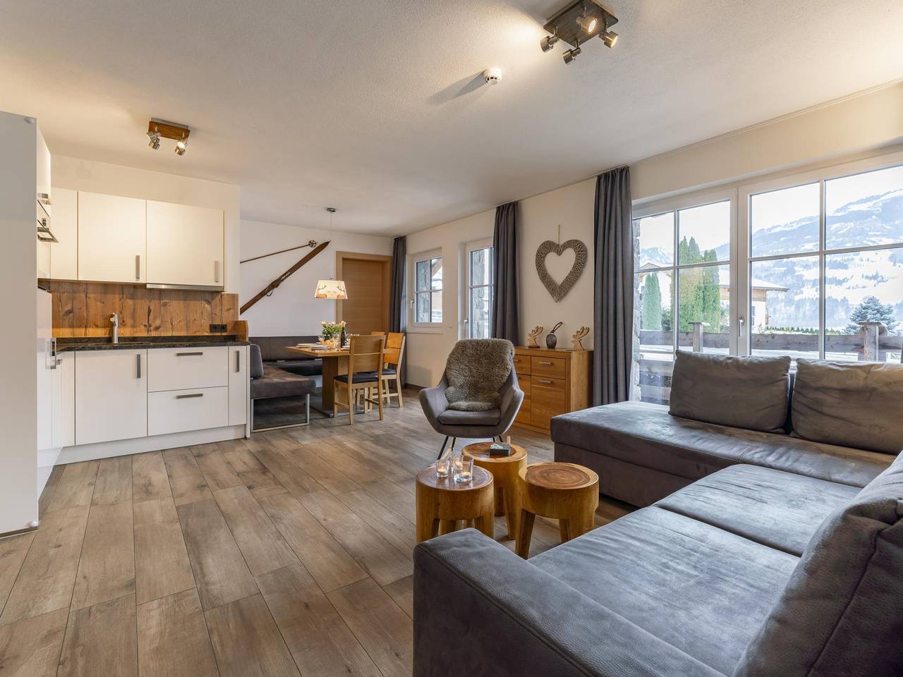 Ganze Wohnung, Schöne Ferienwohnung bei Zell am See mit Sauna in Piesendorf, Pinzgau