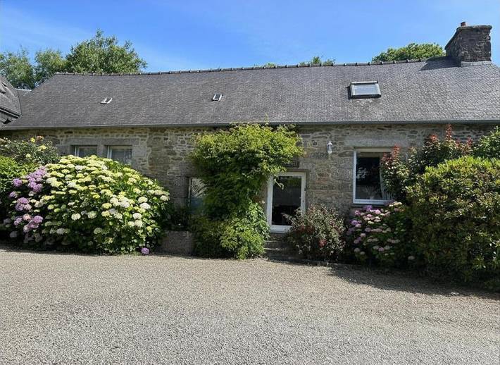 Location de vacances pour 2 personnes, avec Jardin et Vue à Saint-Gilles-Pligeaux