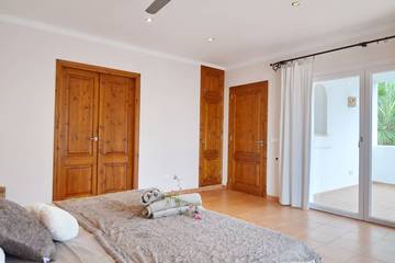 Villa for 8 People in Cala d'Or, Santanyí, Photo 2