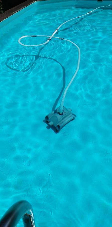 Location de vacances pour 2 personnes, avec piscine ainsi que jardin et jacuzzi à Montendre - 2