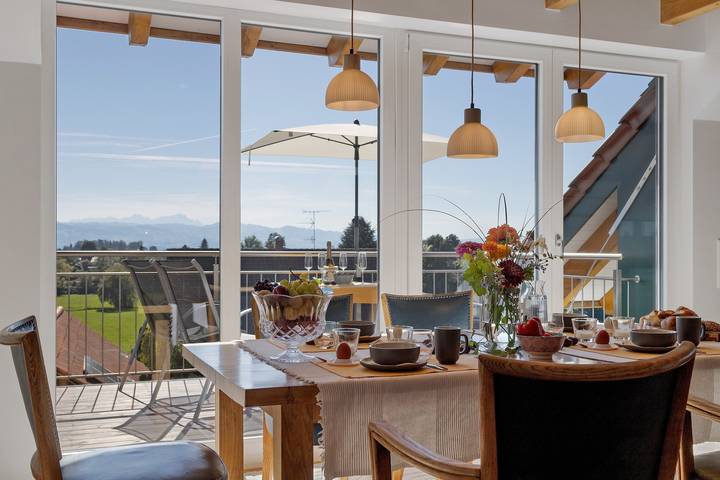 Jacklis House anno 1657 – Eco Apartment with Mountain View, Large Garden & Pool