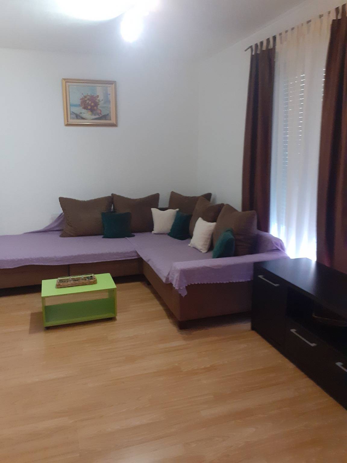 Ganze Wohnung, 2-Zimmer-Ferienwohnung mit Terrasse und Meerblick Okrug Gornji, Ciovo A-16676-a in Okrug Gornji, Ciovo