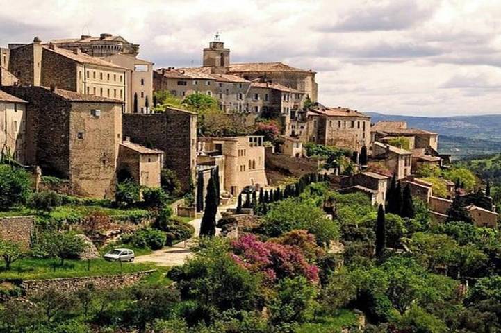 Gîte pour 4 personnes, avec balcon et jardin dans Office De Tourisme Alpilles En Provence