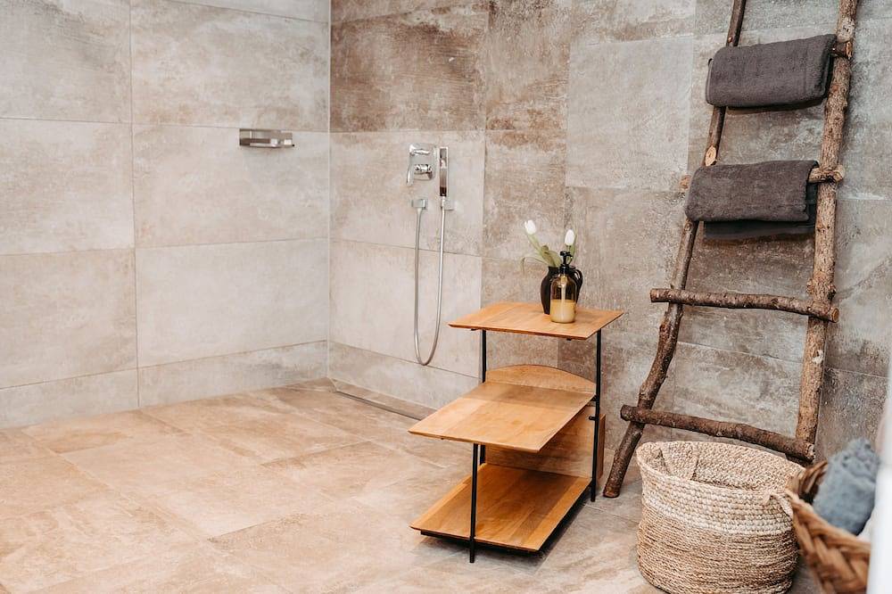 Chalet Wiesengut Romantische Alleinlage Mit Pool und Whirlpool in Salzkammergut-Berge, Adnet