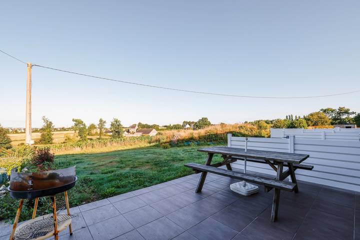 Location de vacances pour 3 personnes, avec jardin à Cast - 2