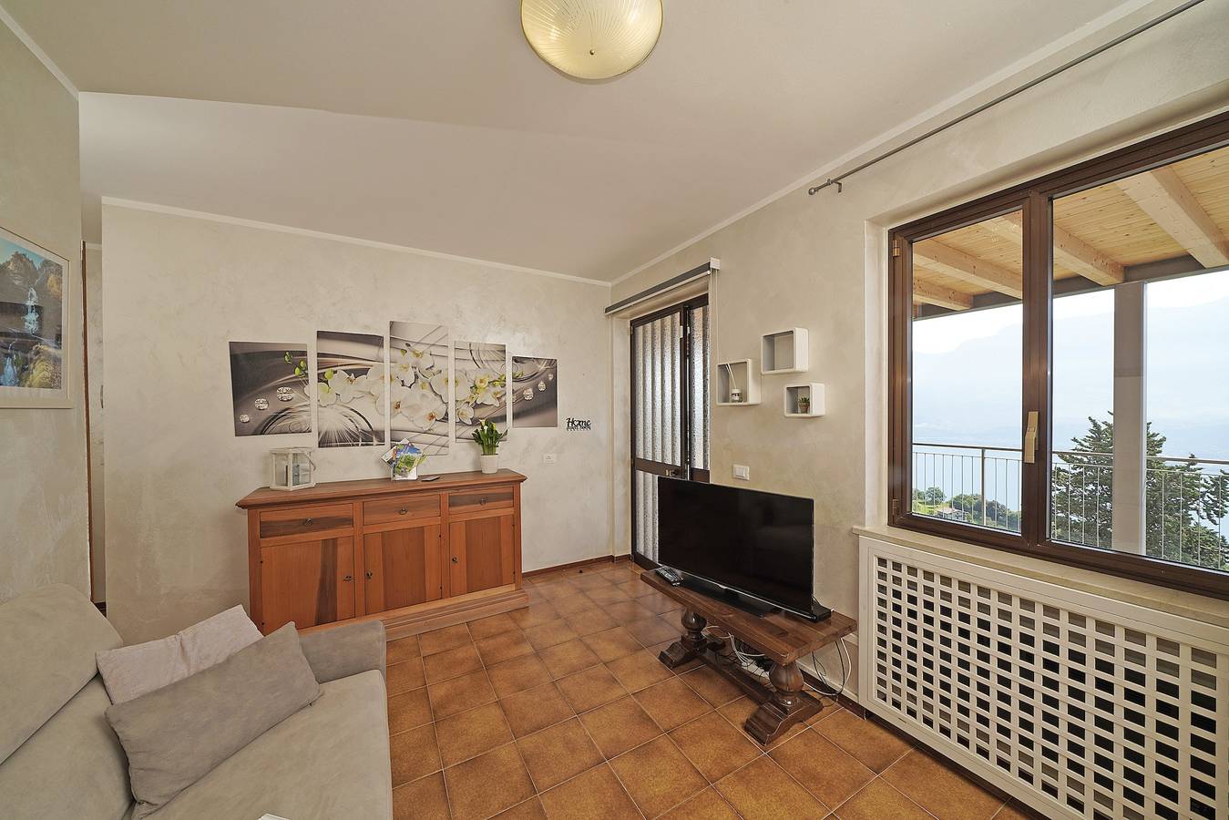 Vakantieappartement Maison du Pralonc - Lago met uitzicht op het meer/de bergen & tuin, foto 9