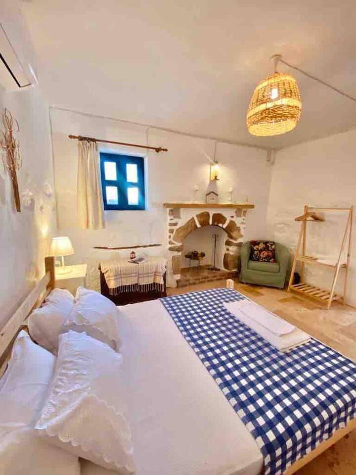 Beautiful tiny stone house in Datca in Datça, Muğla