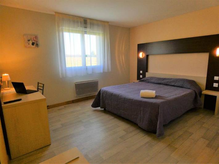 Hôtel pour 3 personnes, avec jardin, animaux acceptés à Saint-Junien - 2