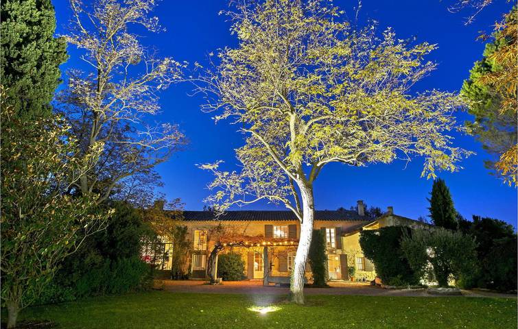 Location de vacances pour 14 personnes, avec terrasse et piscine à Châteaurenard - 2